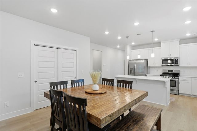 3802 SW Pinecrest Drive, Bentonville, AR 72713