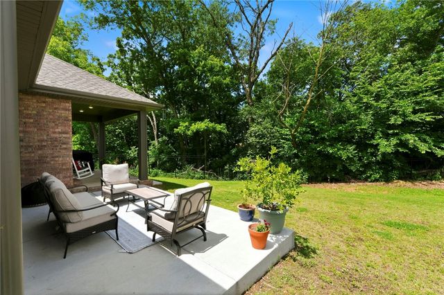 3802 SW Pinecrest Drive, Bentonville, AR 72713