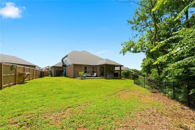 3802 SW Pinecrest Drive, Bentonville, AR 72713