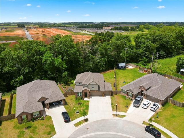 3802 SW Pinecrest Drive, Bentonville, AR 72713