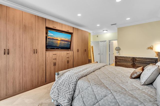 4020 Galt Ocean Drive 111, Fort Lauderdale, FL 33308