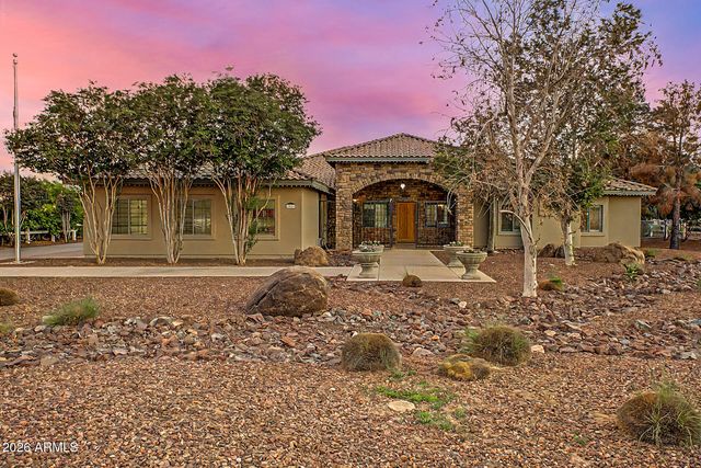 17807 W Stella Lane, Waddell, AZ 85355