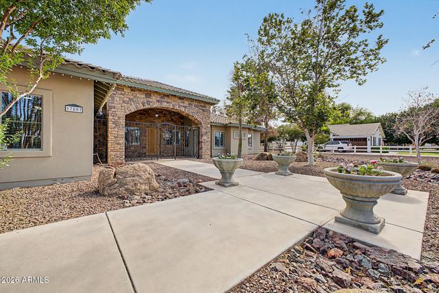 17807 W Stella Lane, Waddell, AZ 85355