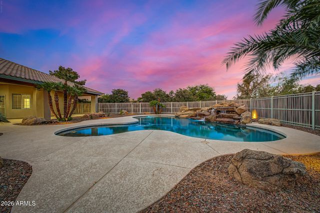 17807 W Stella Lane, Waddell, AZ 85355