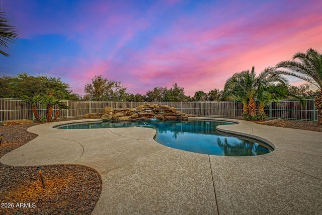 17807 W Stella Lane, Waddell, AZ 85355