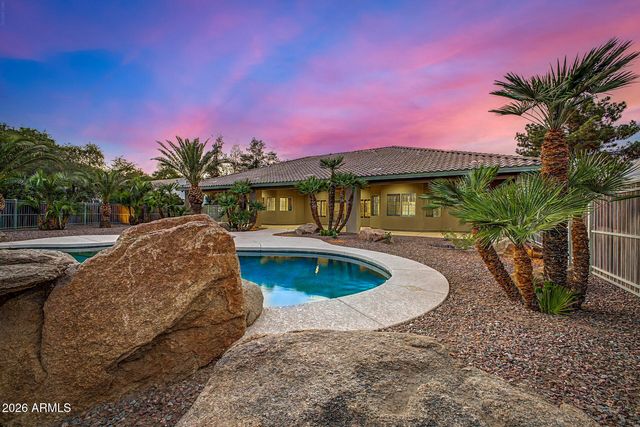 17807 W Stella Lane, Waddell, AZ 85355