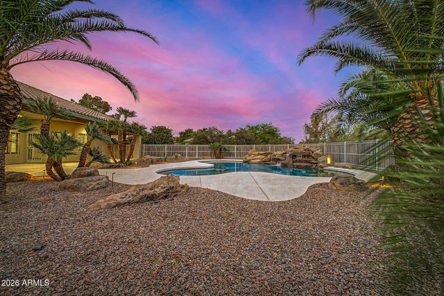 17807 W Stella Lane, Waddell, AZ 85355