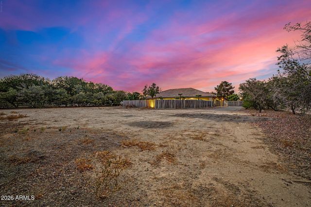 17807 W Stella Lane, Waddell, AZ 85355