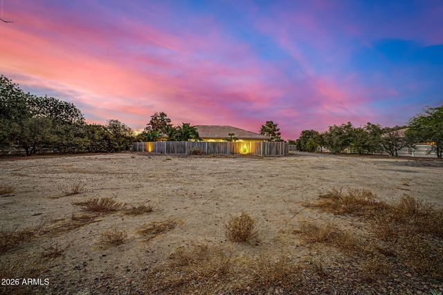 17807 W Stella Lane, Waddell, AZ 85355