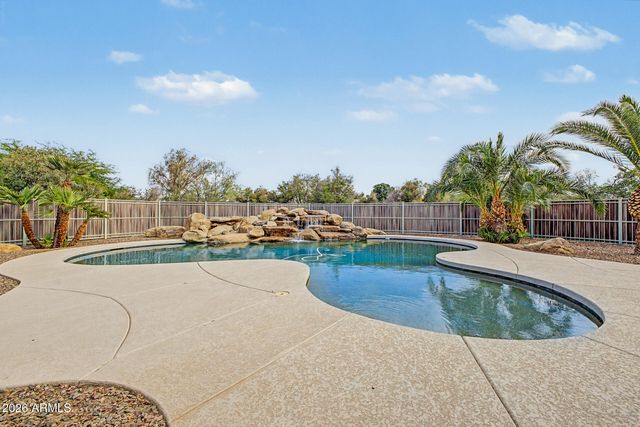 17807 W Stella Lane, Waddell, AZ 85355