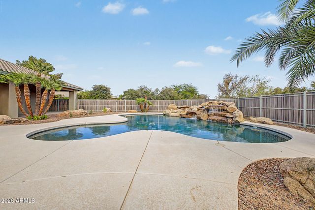 17807 W Stella Lane, Waddell, AZ 85355