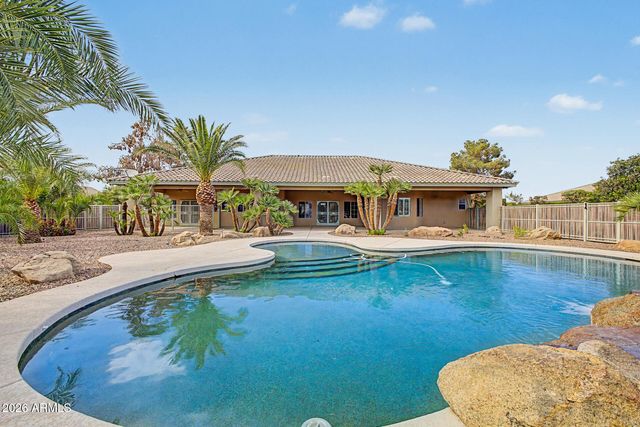 17807 W Stella Lane, Waddell, AZ 85355