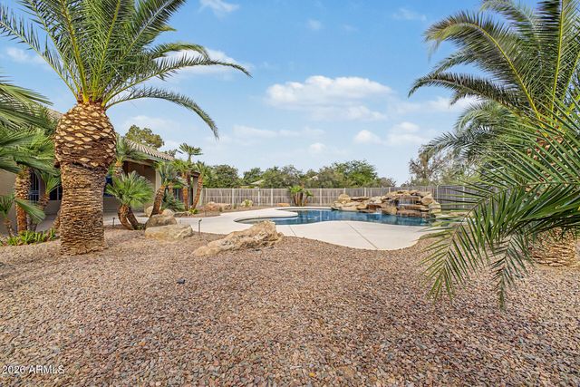 17807 W Stella Lane, Waddell, AZ 85355