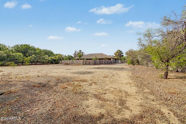 17807 W Stella Lane, Waddell, AZ 85355