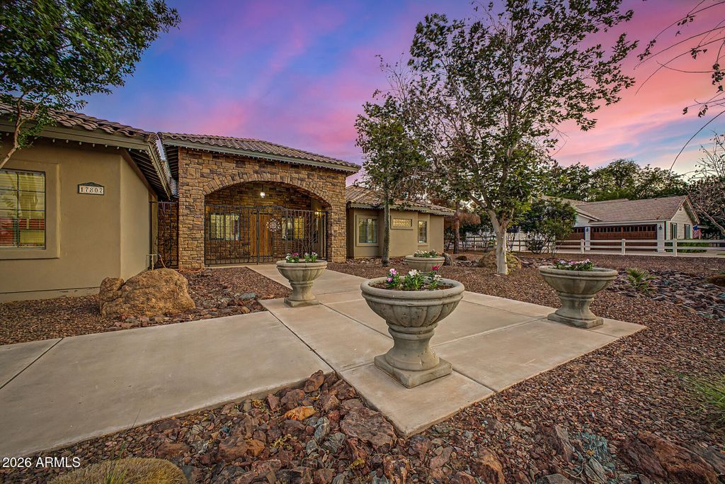 17807 W Stella Lane, Waddell, AZ 85355