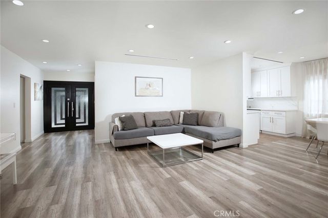 729 E Providencia, Burbank, CA 91501