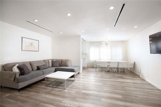729 E Providencia, Burbank, CA 91501