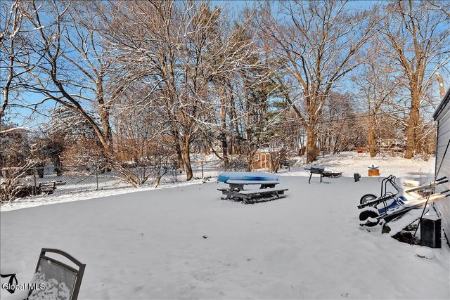 26 Shirley Drive, Schenectady, NY 12304