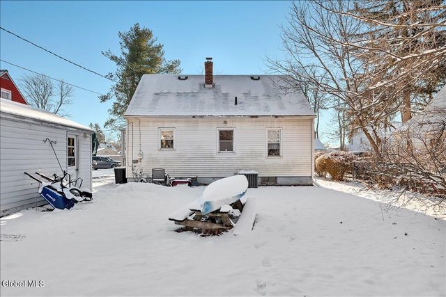 26 Shirley Drive, Schenectady, NY 12304