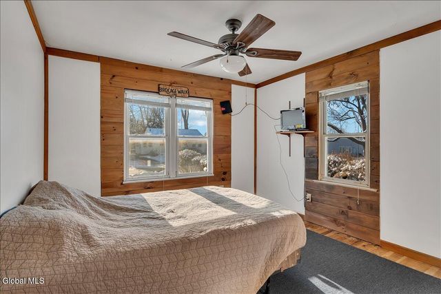 26 Shirley Drive, Schenectady, NY 12304