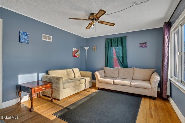 26 Shirley Drive, Schenectady, NY 12304