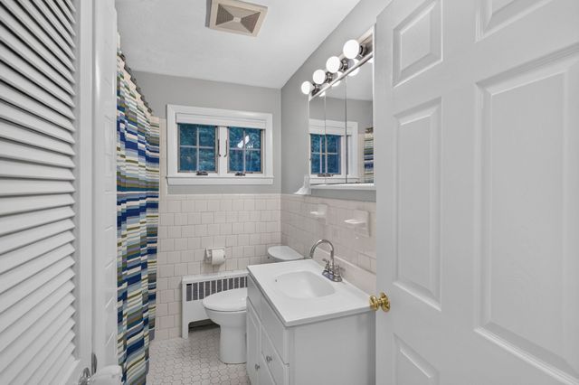 29 Hiram Rd, Framingham, MA 01701