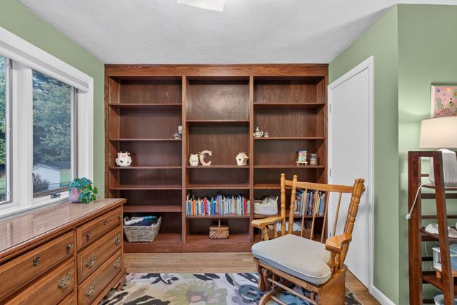 29 Hiram Rd, Framingham, MA 01701