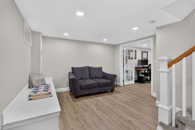 29 Hiram Rd, Framingham, MA 01701