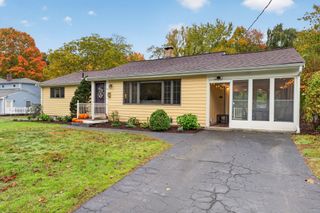 29 Hiram Rd, Framingham, MA 01701