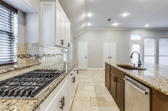 6415 Day Spring Drive, The Colony, TX 75056