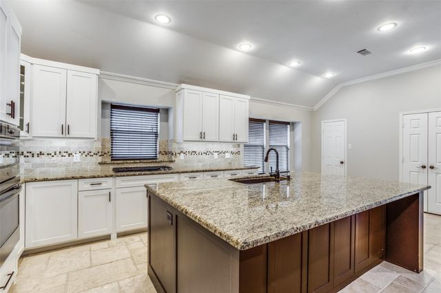 6415 Day Spring Drive, The Colony, TX 75056
