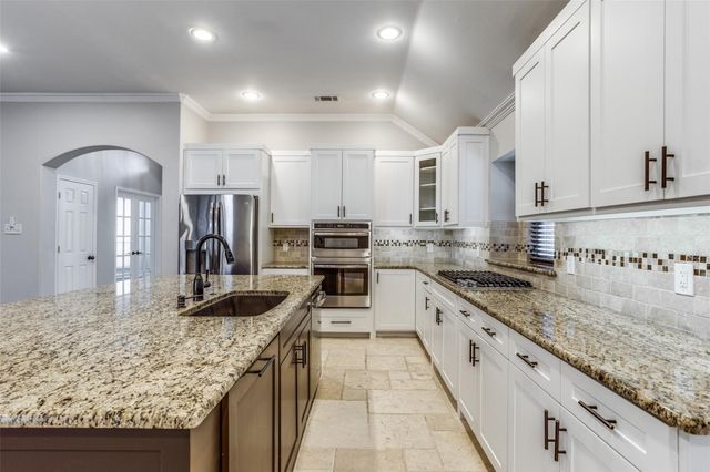 6415 Day Spring Drive, The Colony, TX 75056