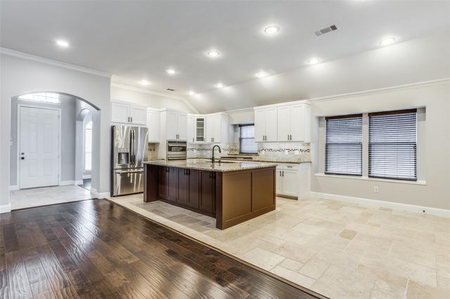 6415 Day Spring Drive, The Colony, TX 75056