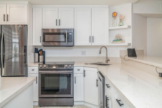 6423 Collins Avenue 203, Miami Beach, FL 33141