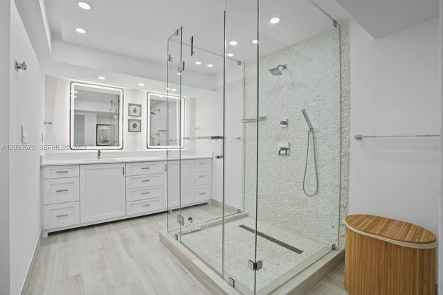6423 Collins Avenue 203, Miami Beach, FL 33141