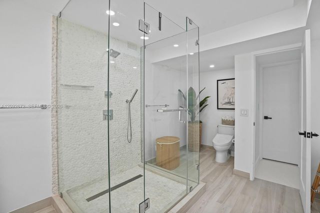 6423 Collins Avenue 203, Miami Beach, FL 33141