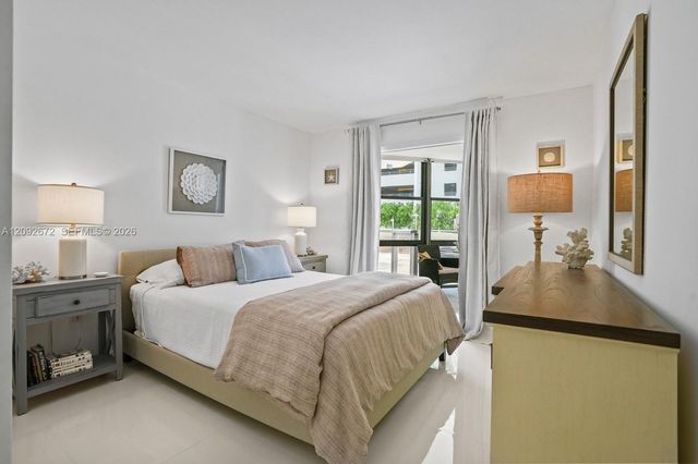 6423 Collins Avenue 203, Miami Beach, FL 33141