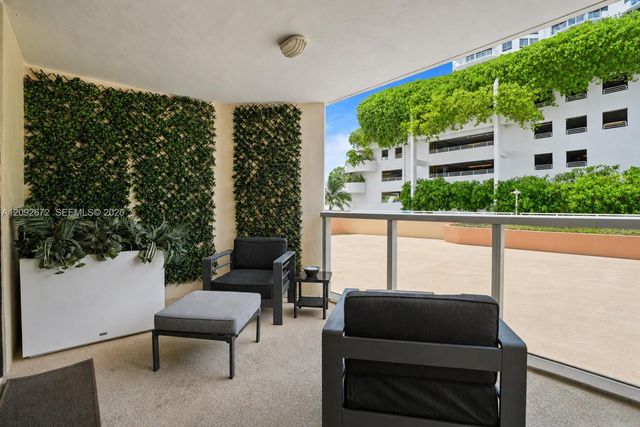 6423 Collins Avenue 203, Miami Beach, FL 33141