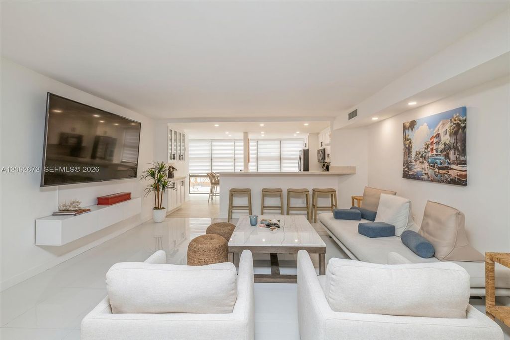 6423 Collins Avenue 203, Miami Beach, FL 33141