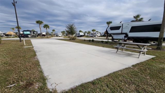 94 CEDAR CIRCLE E, Lake Wales, FL 33898