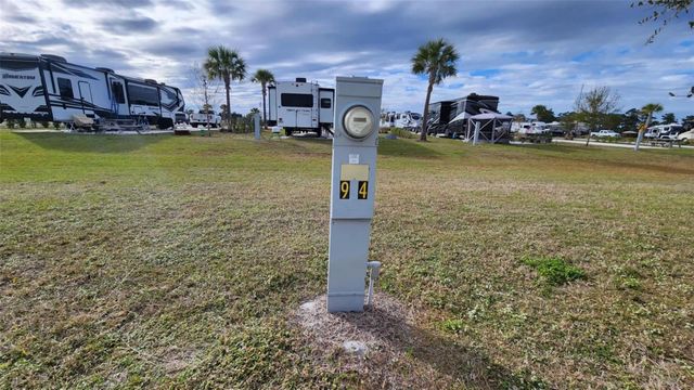 94 CEDAR CIRCLE E, Lake Wales, FL 33898