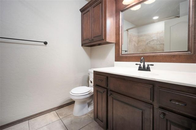 2564 Kadlan Drive, El Reno, OK 73036