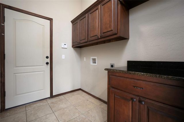 2564 Kadlan Drive, El Reno, OK 73036