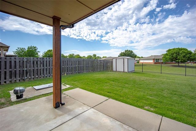 2564 Kadlan Drive, El Reno, OK 73036
