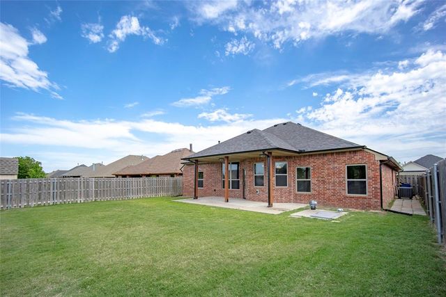 2564 Kadlan Drive, El Reno, OK 73036