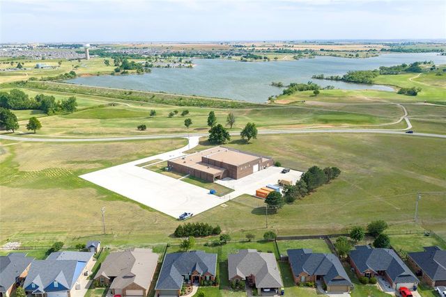 2564 Kadlan Drive, El Reno, OK 73036
