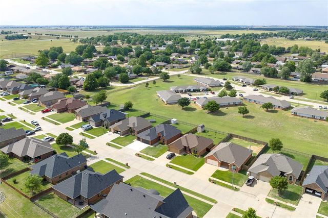 2564 Kadlan Drive, El Reno, OK 73036