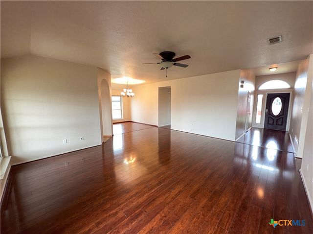 5708 Montrose Drive, Killeen, TX 76542