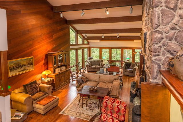 1635 SEVEN HILLS RD, Jefferson City, MO 65101