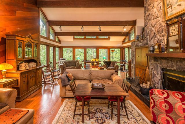 1635 SEVEN HILLS RD, Jefferson City, MO 65101